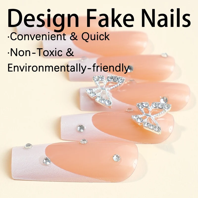 Kunstnagelset mit luxuriösem Glitzer und zarten Blumenmotiven Karnz