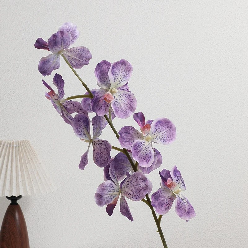 Künstlicher Orchideenstrauß mit realistischen Details Karnz