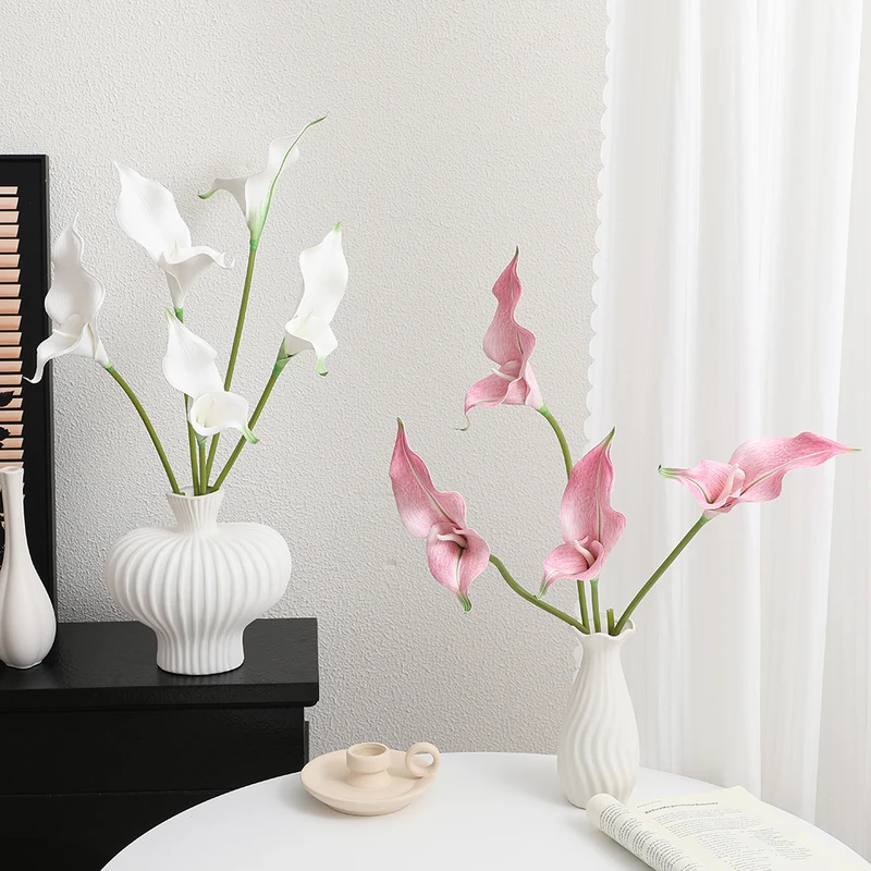 Künstlicher Calla-Blütenzweig mit realistischen Details Karnz