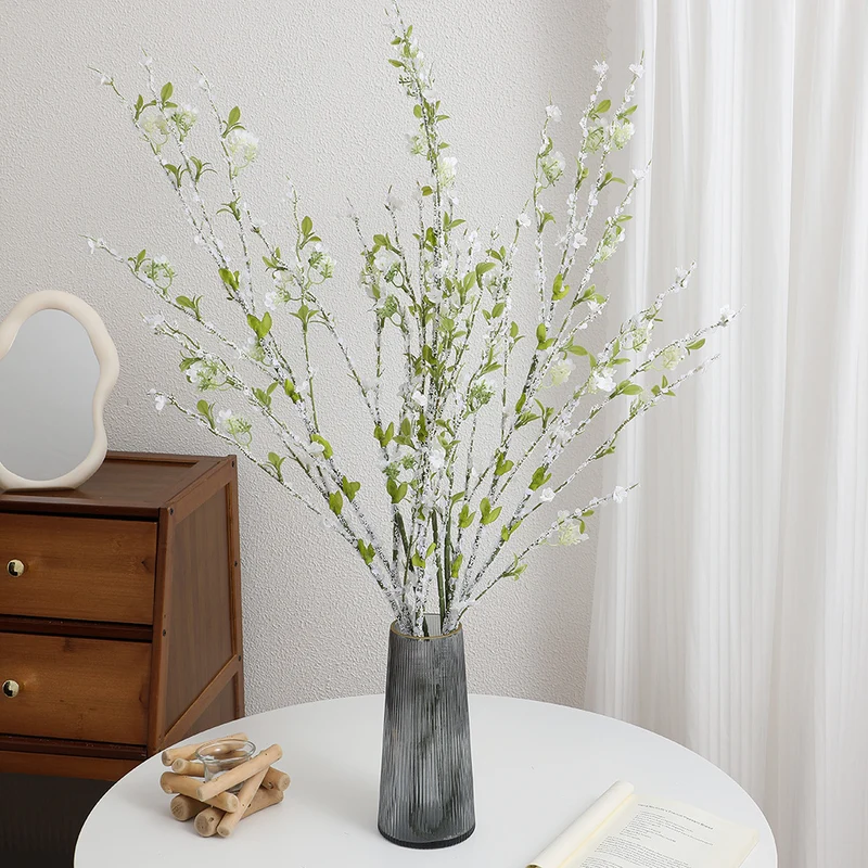 Künstlicher Blütenzweig mit detaillierten Blüten Karnz