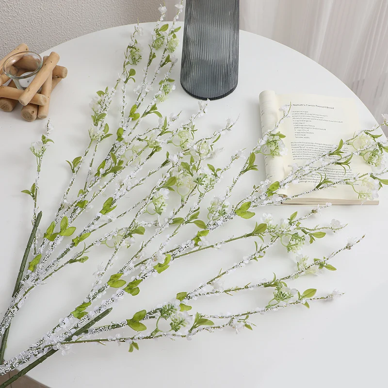 Künstlicher Blütenzweig mit detaillierten Blüten Karnz