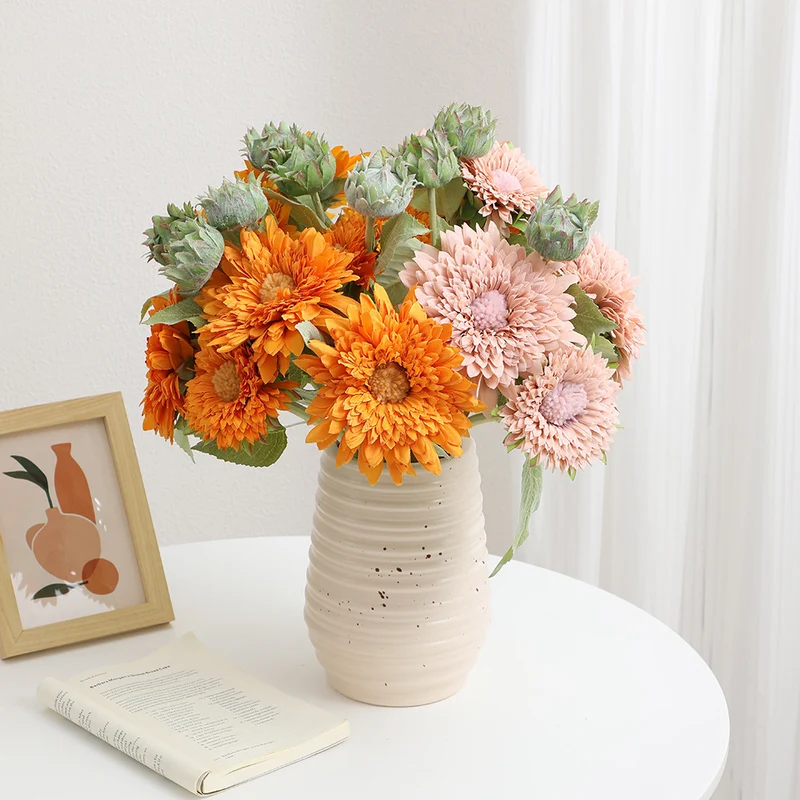 Künstlicher Blumenstrauß mit detailverliebten Blüten und Blättern Karnz