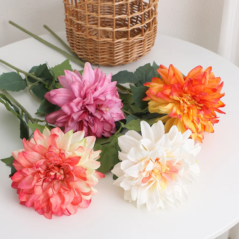 Kunstblumenstrauß mit lebensechten Details Karnz