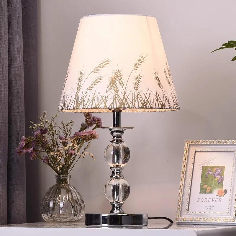 Kristallglasfuß-Tischlampe