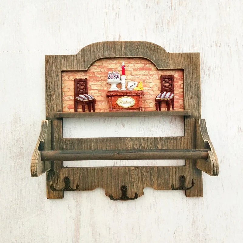 Rustikale Holzwandregal mit Haken