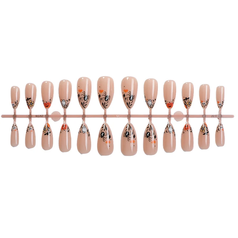 Kunstnagelset mit kreativen Tiermotiven und Glitzereffekten Karnz