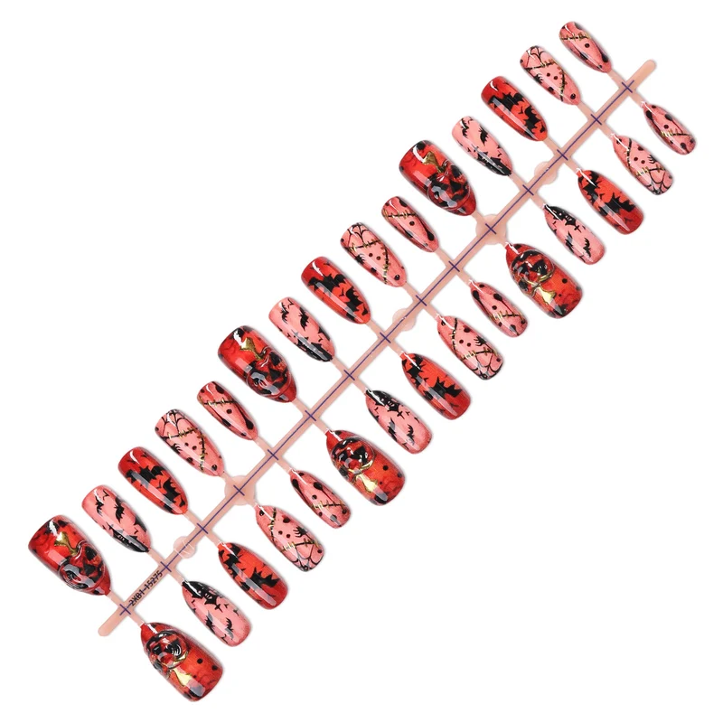 Kunstnagelset mit kreativen Halloween-Motiven Karnz