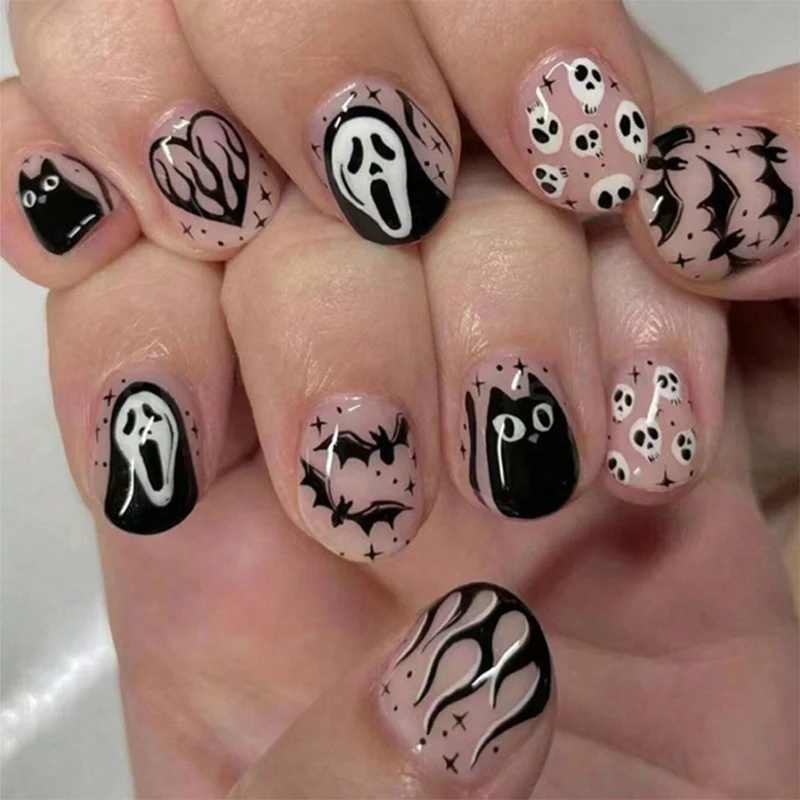 Kunstnagelset mit kreativem Halloween-Design Karnz
