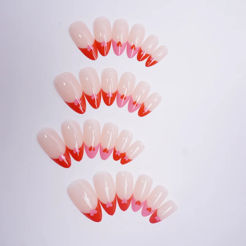 Kunstnagelset mit Herz-Design Karnz