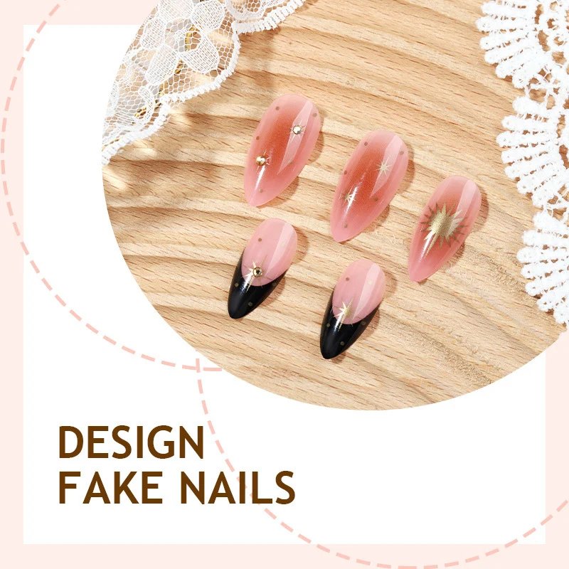 Kunstnagelset mit handgefertigten floralen und glamourösen Verzierungen Karnz