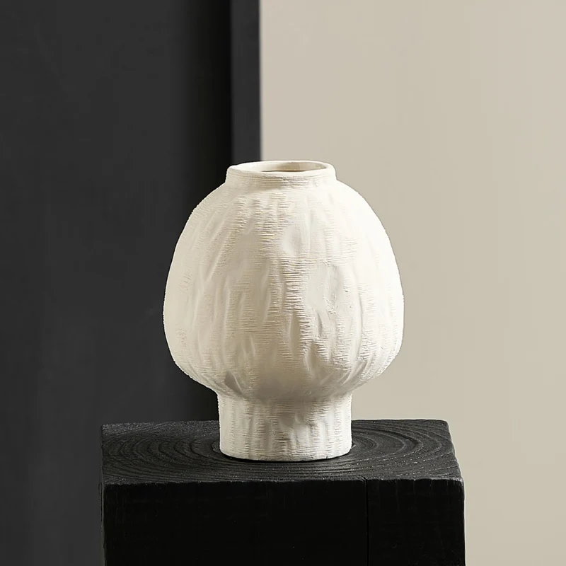 Dekorative Keramikvase im modernen Design Karnz