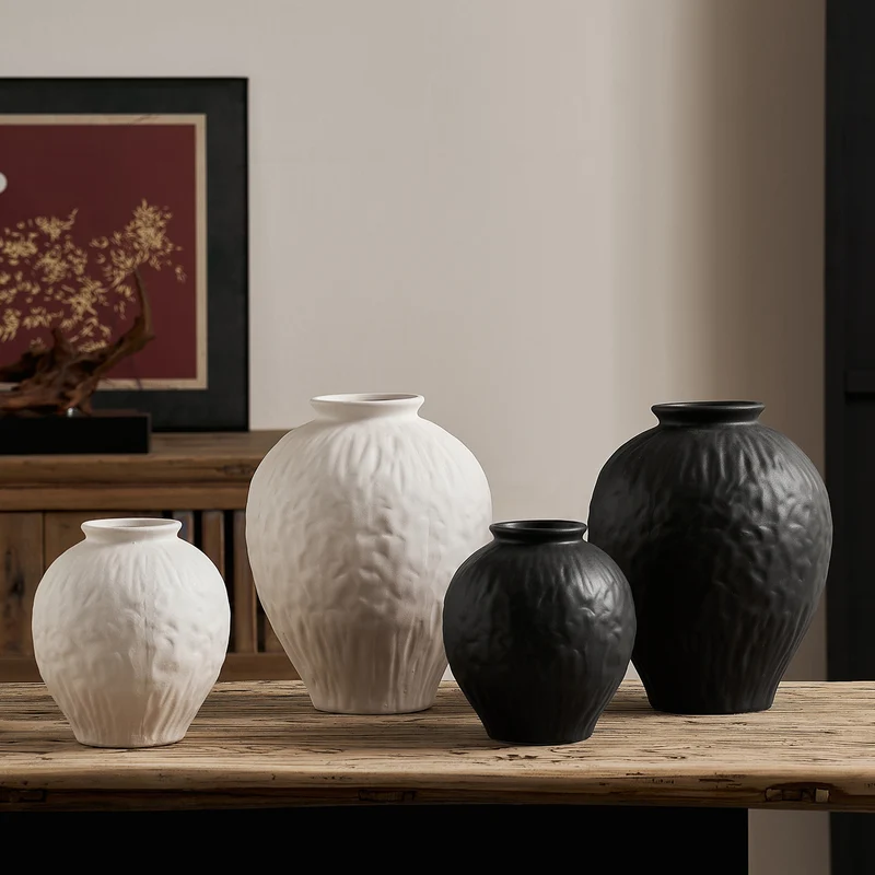 Elegante Keramikvase mit Struktur Karnz