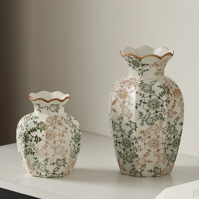Elegante Keramikvase mit floralem Muster Karnz