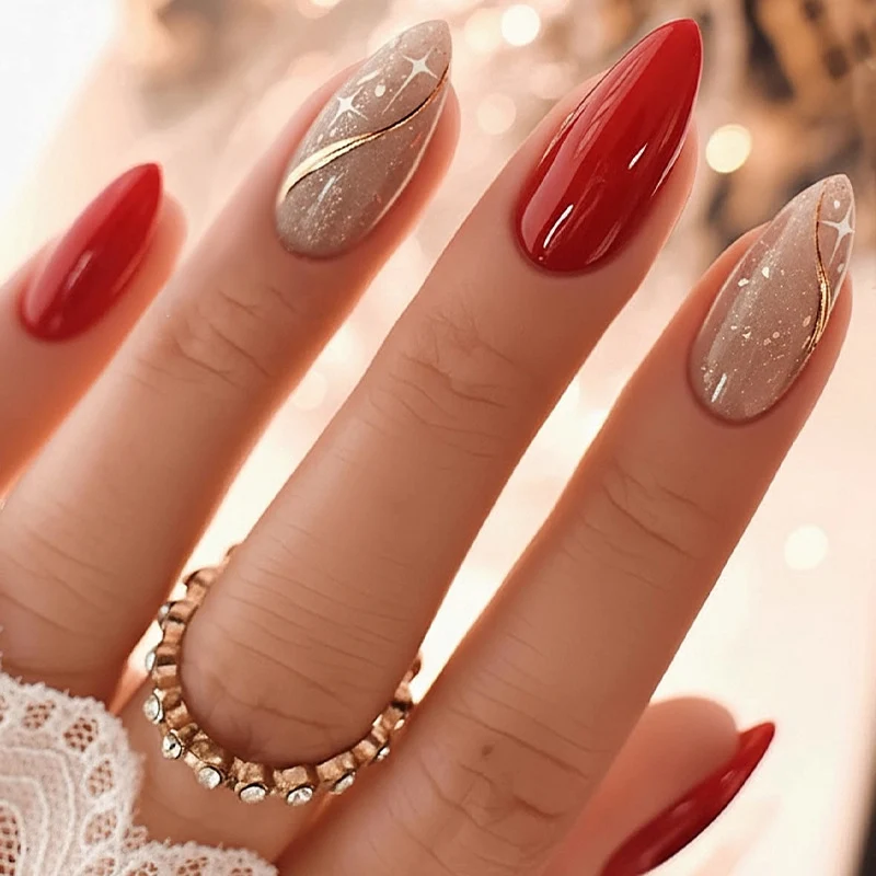 Kunstnagelset mit glänzender roter Oberfläche und stilvollen Akzenten Karnz