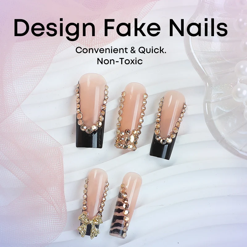Kunstnagelset mit Glamourösen Verzierungen Karnz