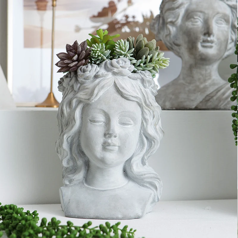 Kunstvolle Kopfskulptur Blumentopf Karnz