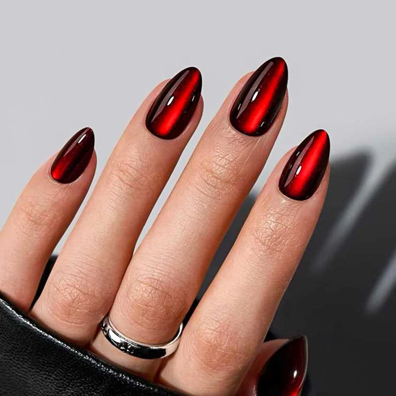 Kunstnagelset mit glamourösem Design und flexibler Form Karnz