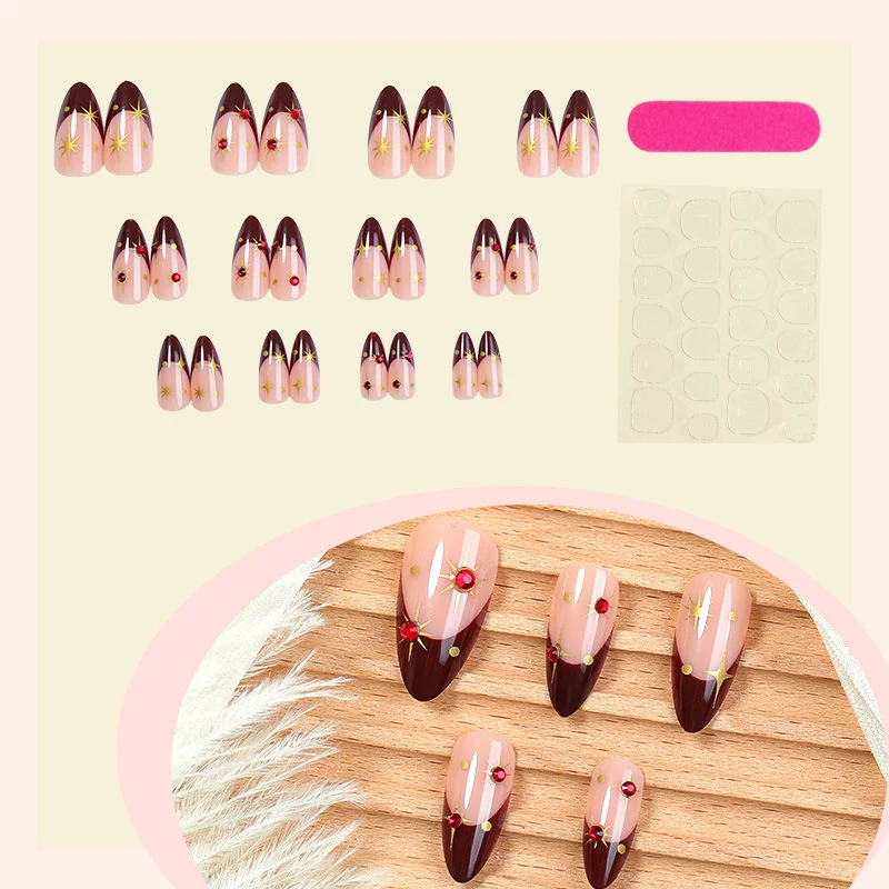 Kunstnagelset mit funkelnden Sternen- und elegantem Marmor-Effekt Karnz