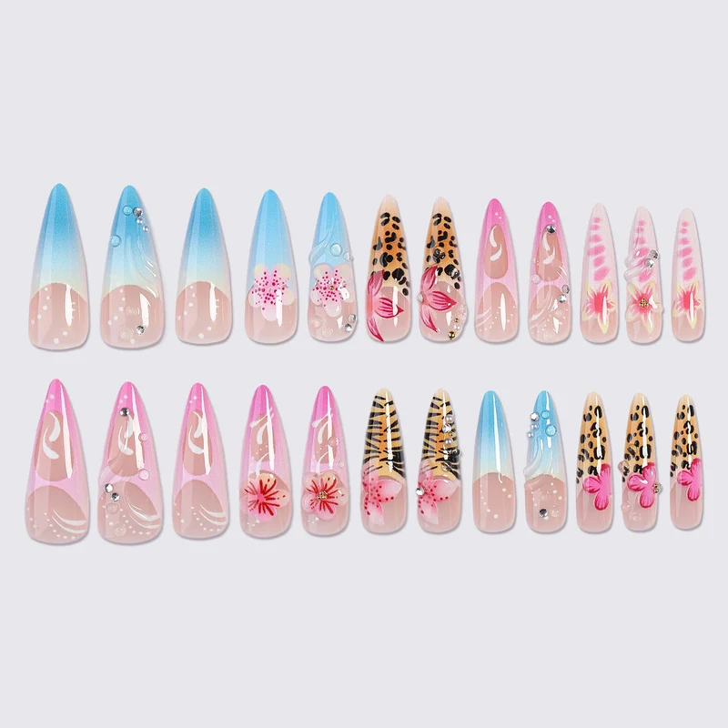 Kunstnagelset mit floralen und tierischen Designs Karnz