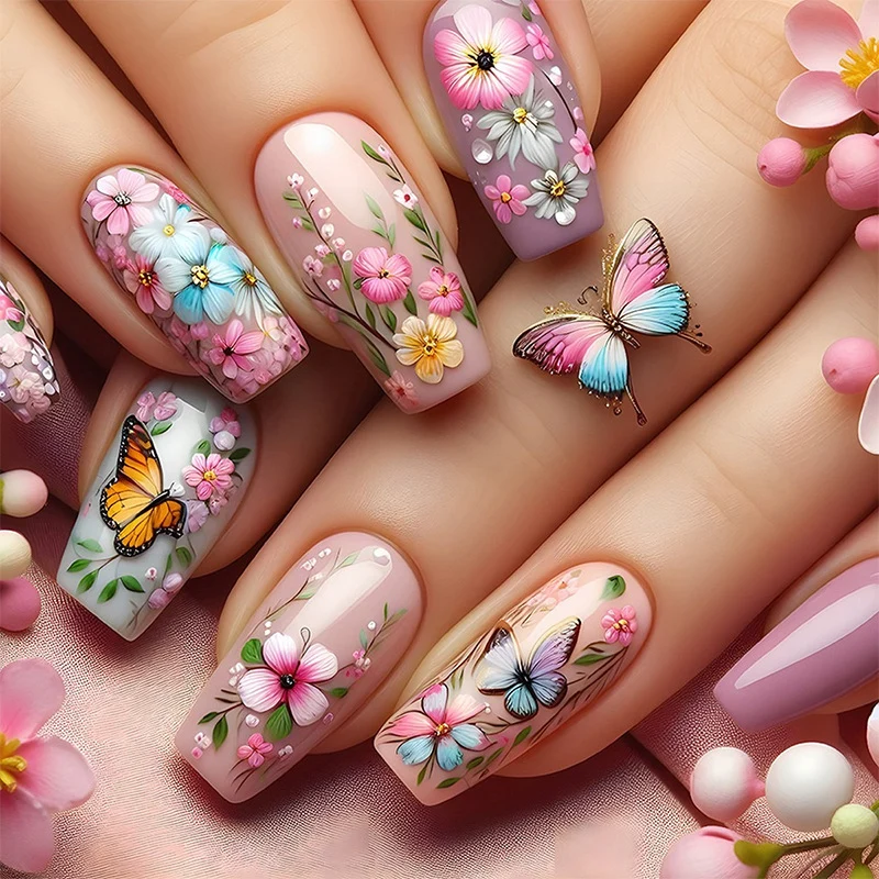 Kunstnagelset mit floralen Motiven und Schmetterlingsdesign Karnz