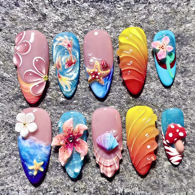 Kunstnagelset mit floralen Designs und glitzernden Akzenten Karnz