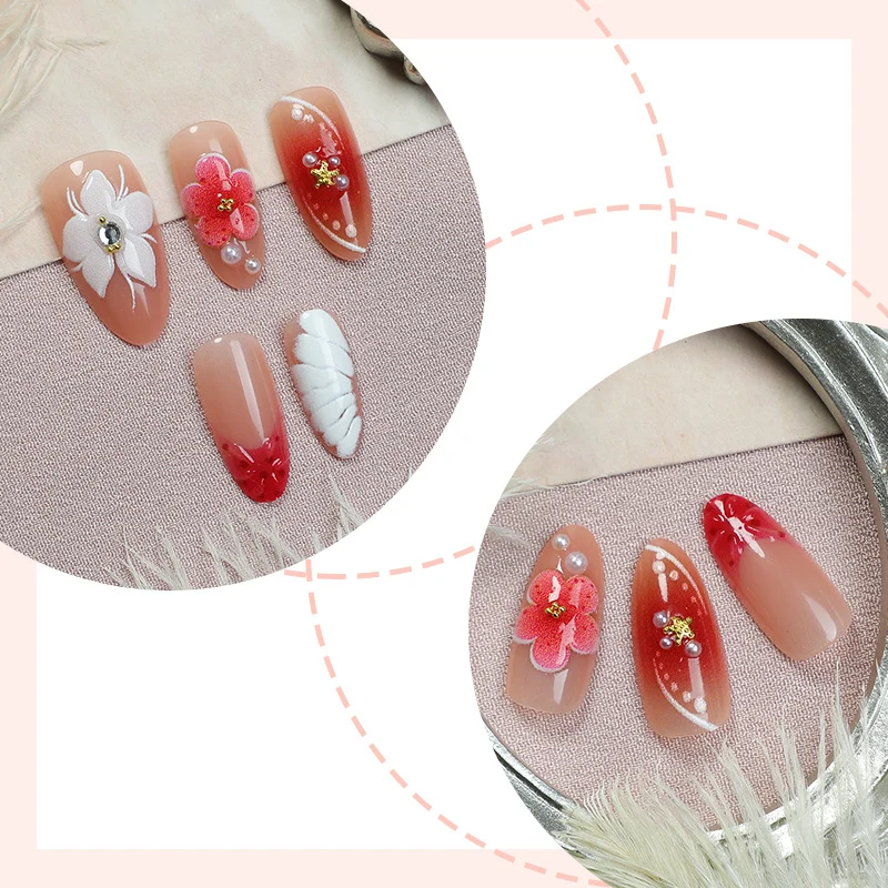 Kunstnagelset mit floralen Akzenten Karnz