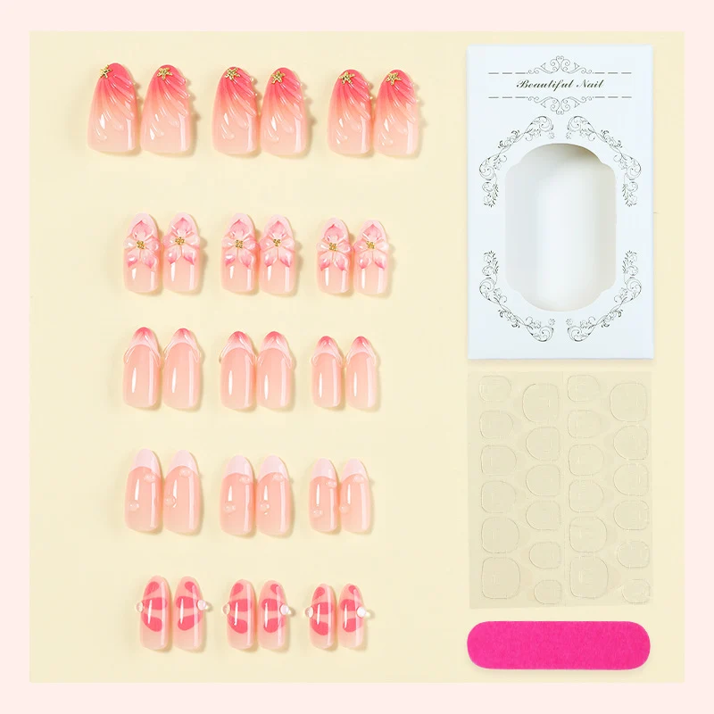 Kunstnagelset mit floralem Design und zartem Farbverlauf Karnz