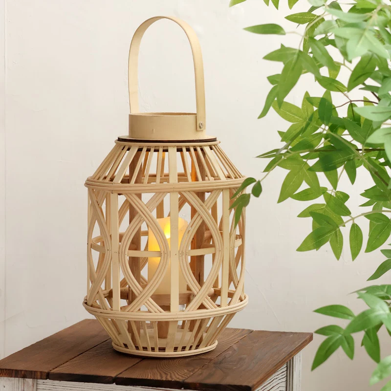 Dekorative Rattanhängelampe Karnz