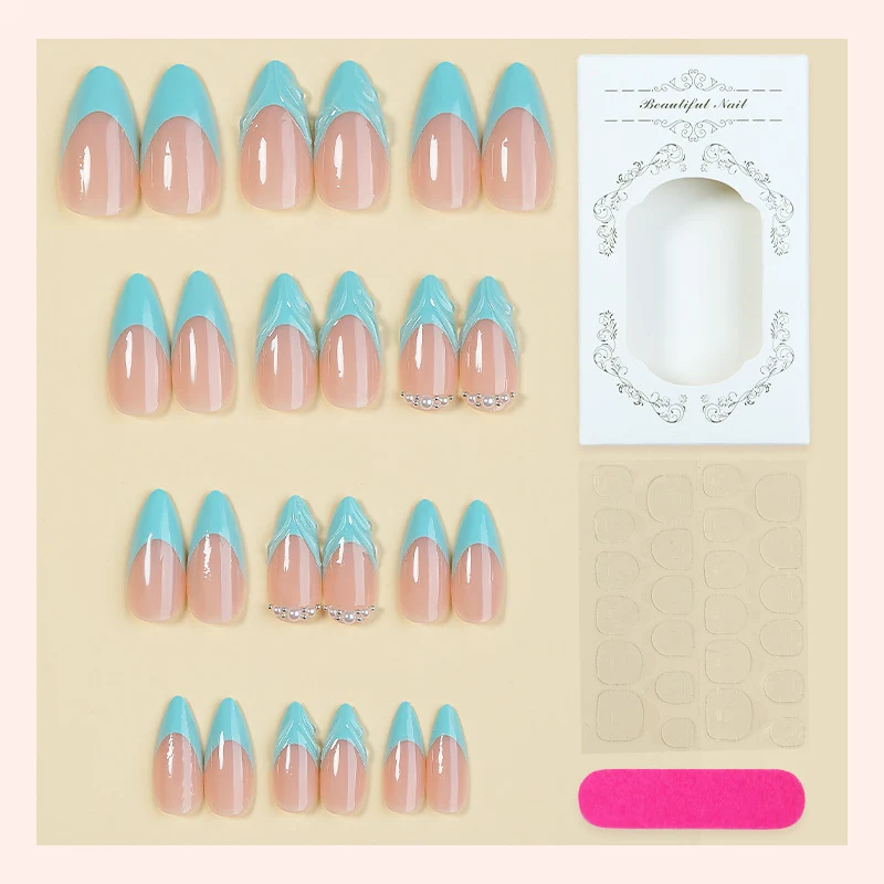 Kunstnagelset mit eleganter Farbgestaltung und Glitzerakzenten Karnz