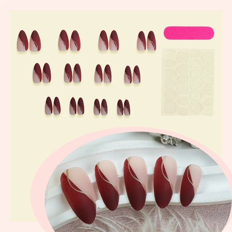Kunstnagelset mit eleganten Wellenmustern Karnz