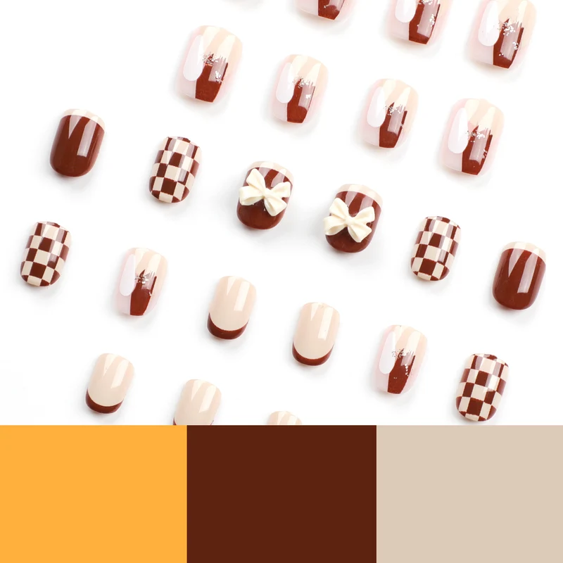 Kreative Nagelkunst mit modernen Mustern und Schleifenmotiven Karnz
