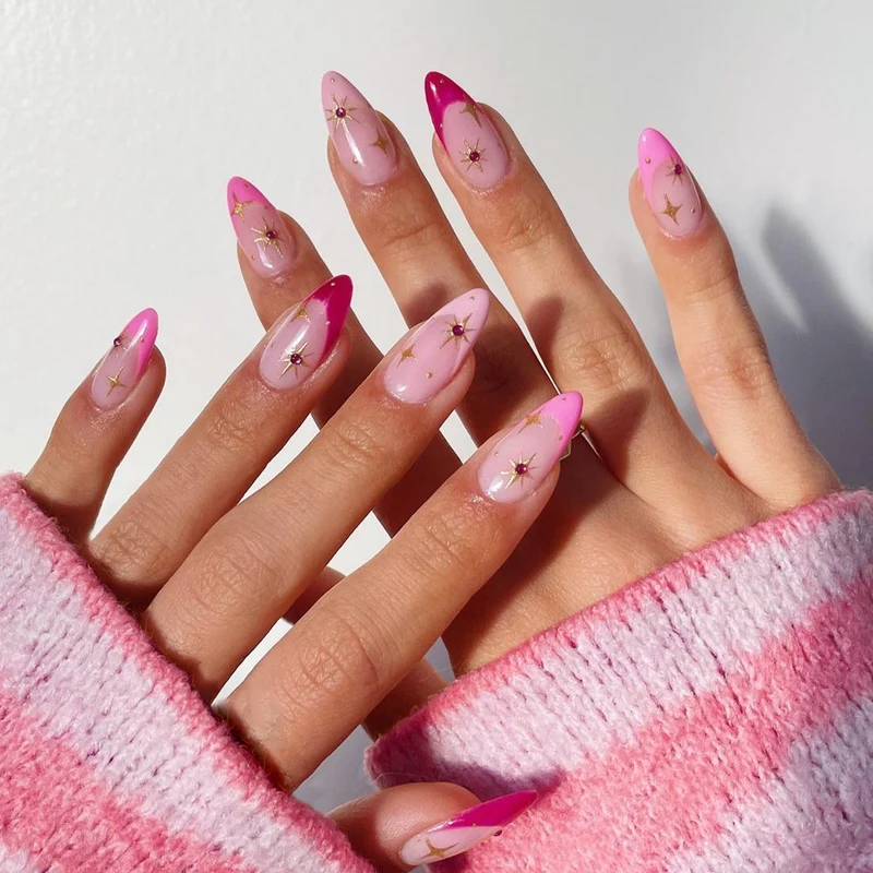Kunstnagelset mit eleganten French Tips Karnz