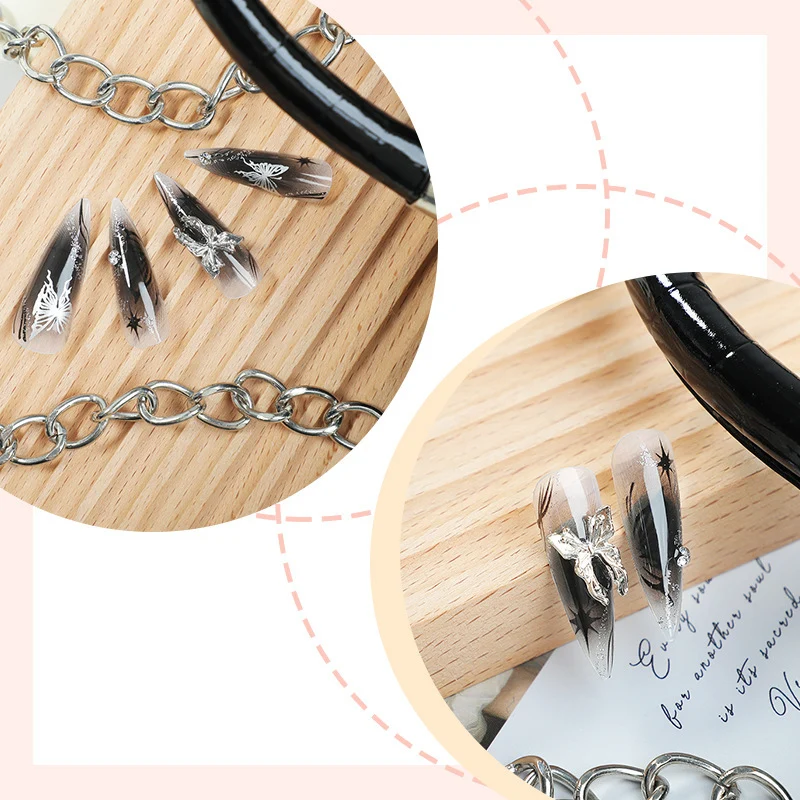 Kunstnagelset mit eleganten floralem Design und funkelnden Akzenten Karnz