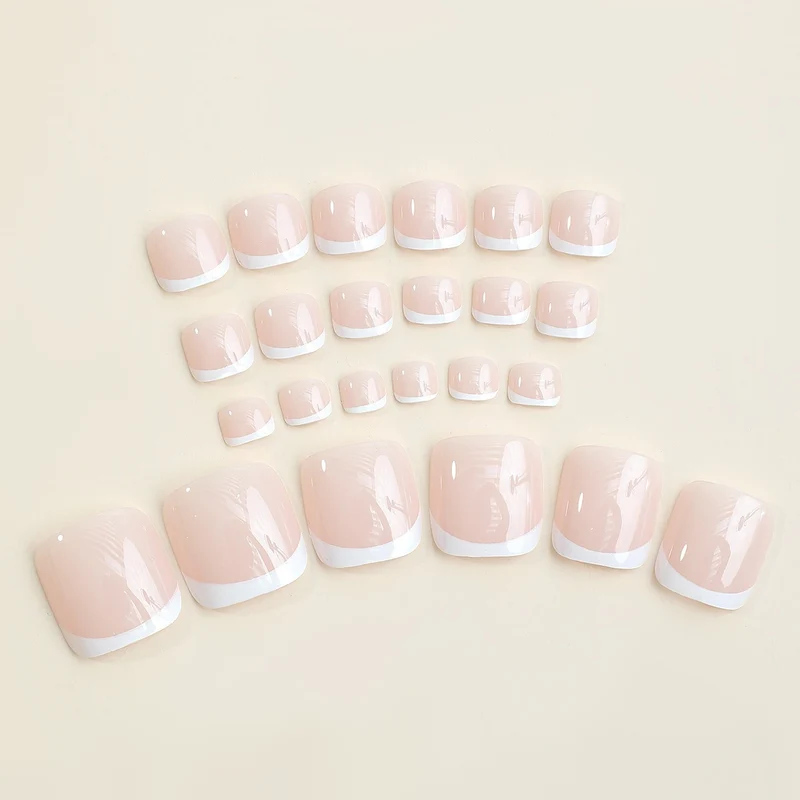 Kunstnagelset mit eleganten Design-Elementen Karnz