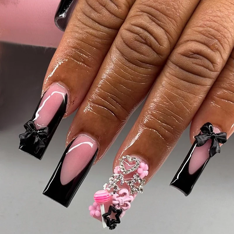 Kunstnagelset mit eleganten Akzenten und kreativem Design Karnz