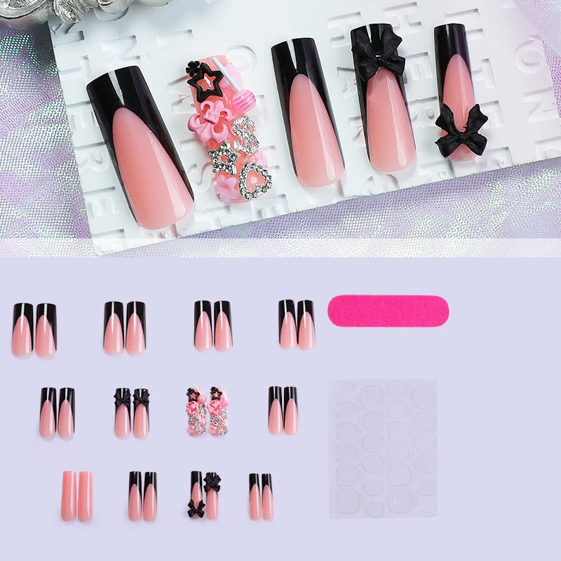 Kunstnagelset mit eleganten Akzenten und kreativem Design Karnz