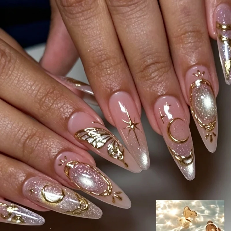 Kunstnagelset mit eleganten Akzenten Karnz