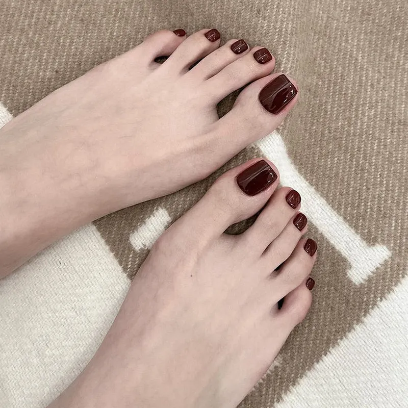 Kunstnagelset mit eleganten Abgerundeten Formen und Glänzendem Finish Karnz