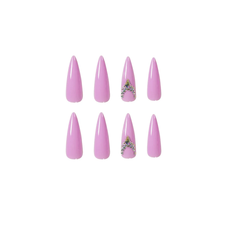 Glamouröse Stiletto-Nägel mit Strassverzierung Karnz