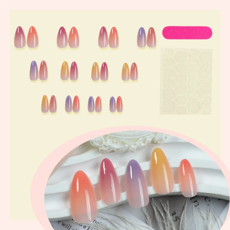 Kunstnagelset mit elegantem Ombre-Design und hochglänzender Oberfläche Karnz