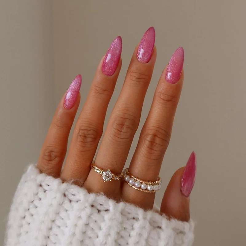 Kunstnagelset mit elegantem Glitter-Finish Karnz