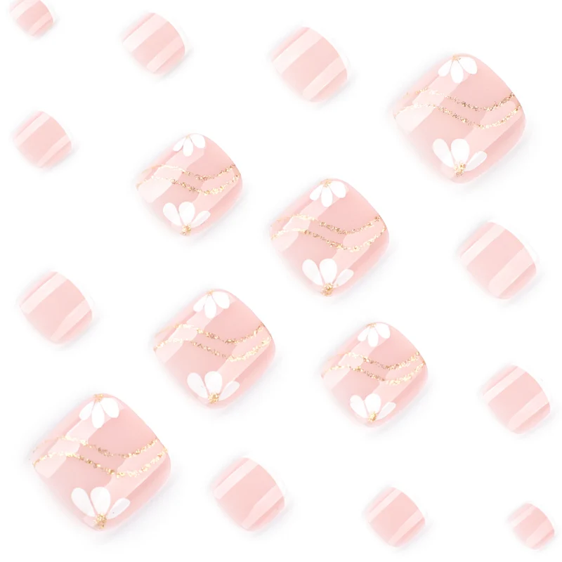Fußnagelkunst mit eleganten blühenden Designs und Glitzerakzenten Karnz
