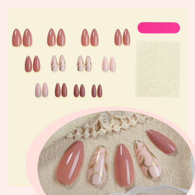 Kunstnagelset mit elegantem Blütenmuster Karnz