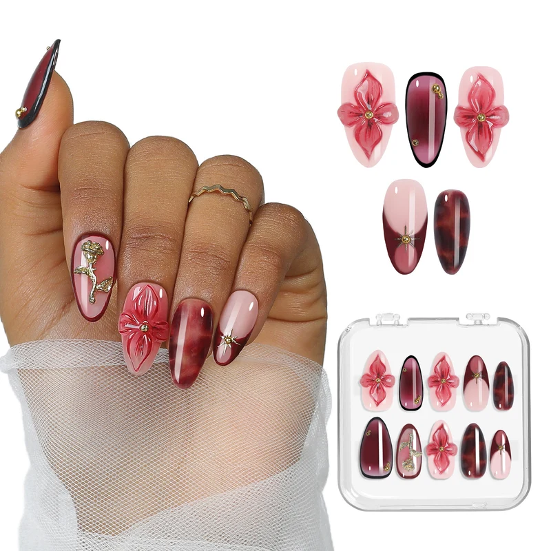 Kunstnagelset mit detaillierten floralen Designs Karnz