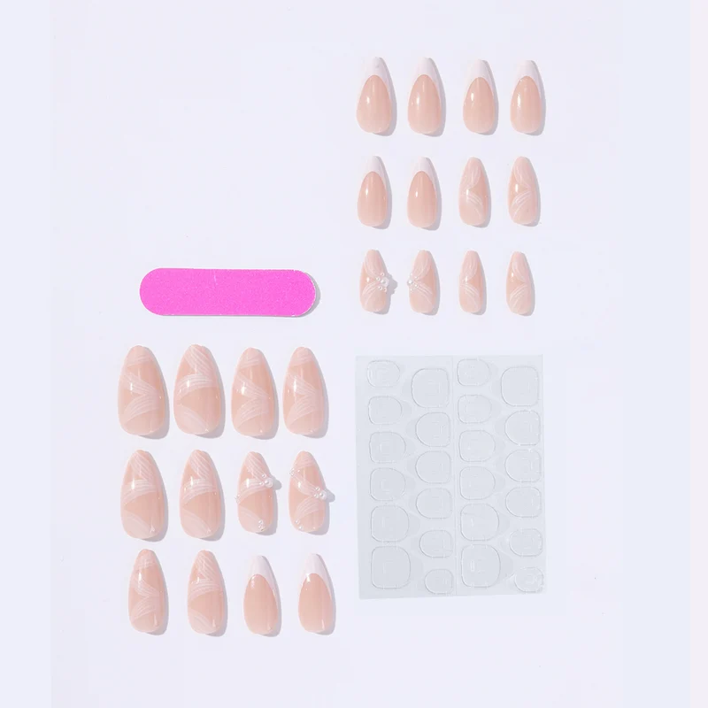 Kreatives Kunstnagelset mit eleganten Spitzen und Glitzerverzierungen Karnz