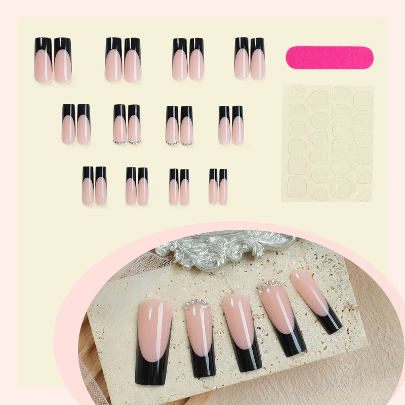 Kreatives Kunstnagelset mit eleganten Schwarz-Pink-Design Karnz
