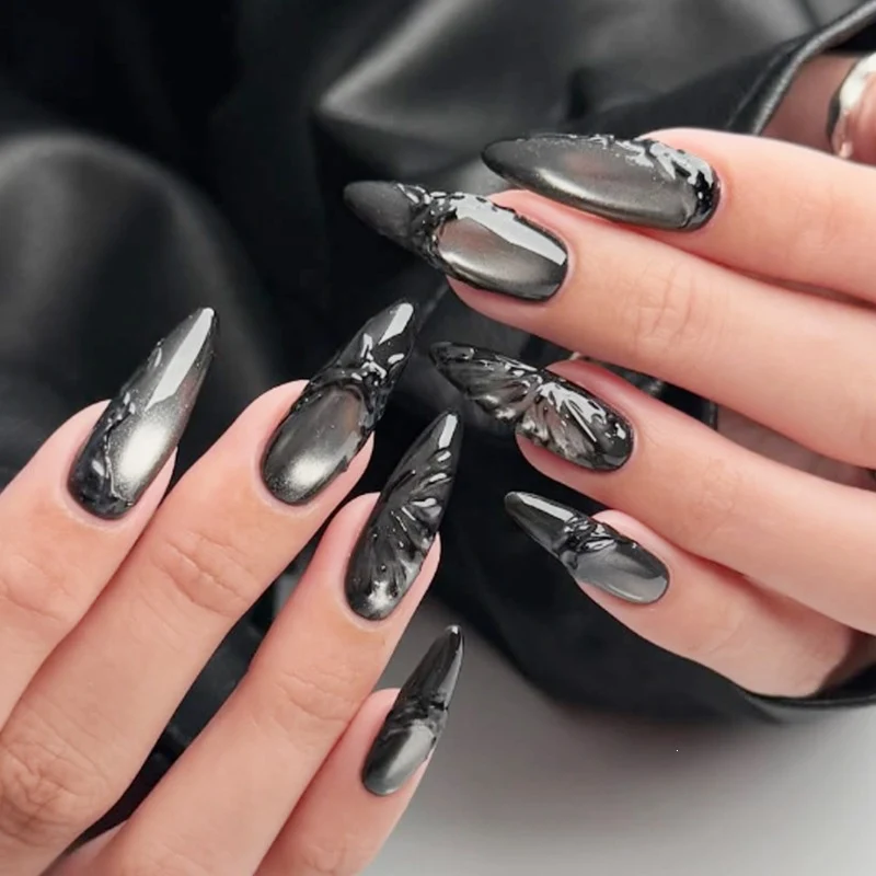 Kreatives Kunstnagelset mit elegantem Design und unterschiedlichen Formen Karnz