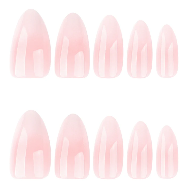 Stilvolle Nagelverlängerungen mit zartem Ombre-Design Karnz
