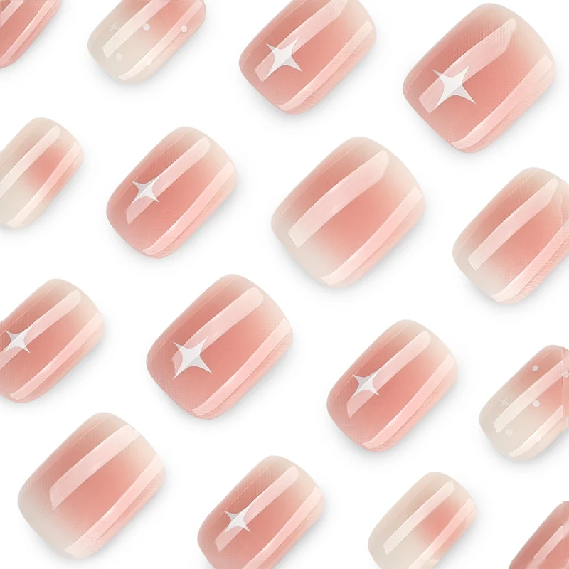 Nagelkunst mit Ombre-Effekt und Glitzerakzenten Karnz