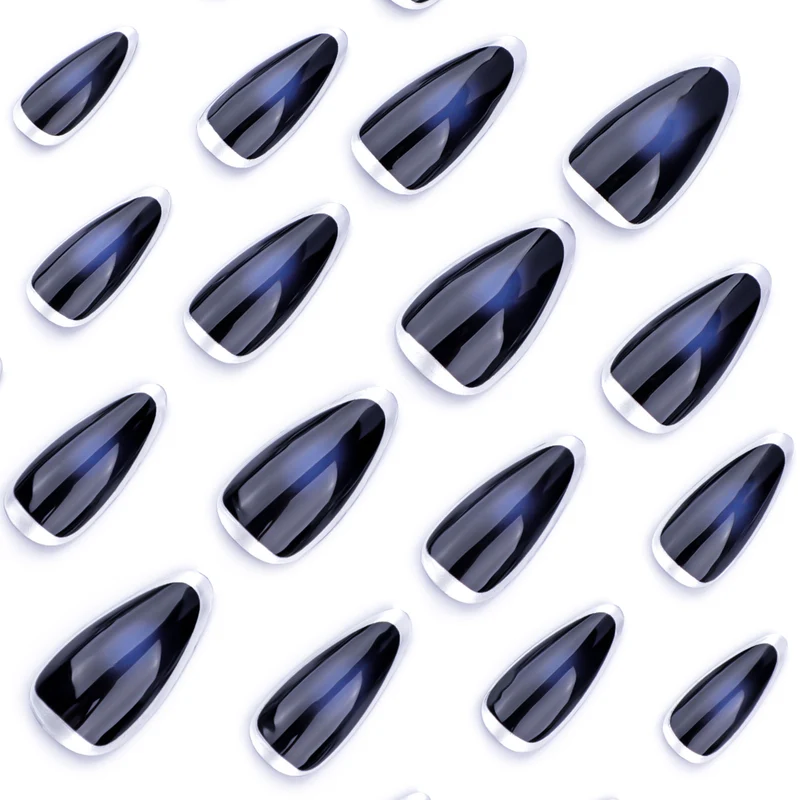 Kunstvolle Stiletto-Nägel mit Glamourösem Metallic-Finish Karnz